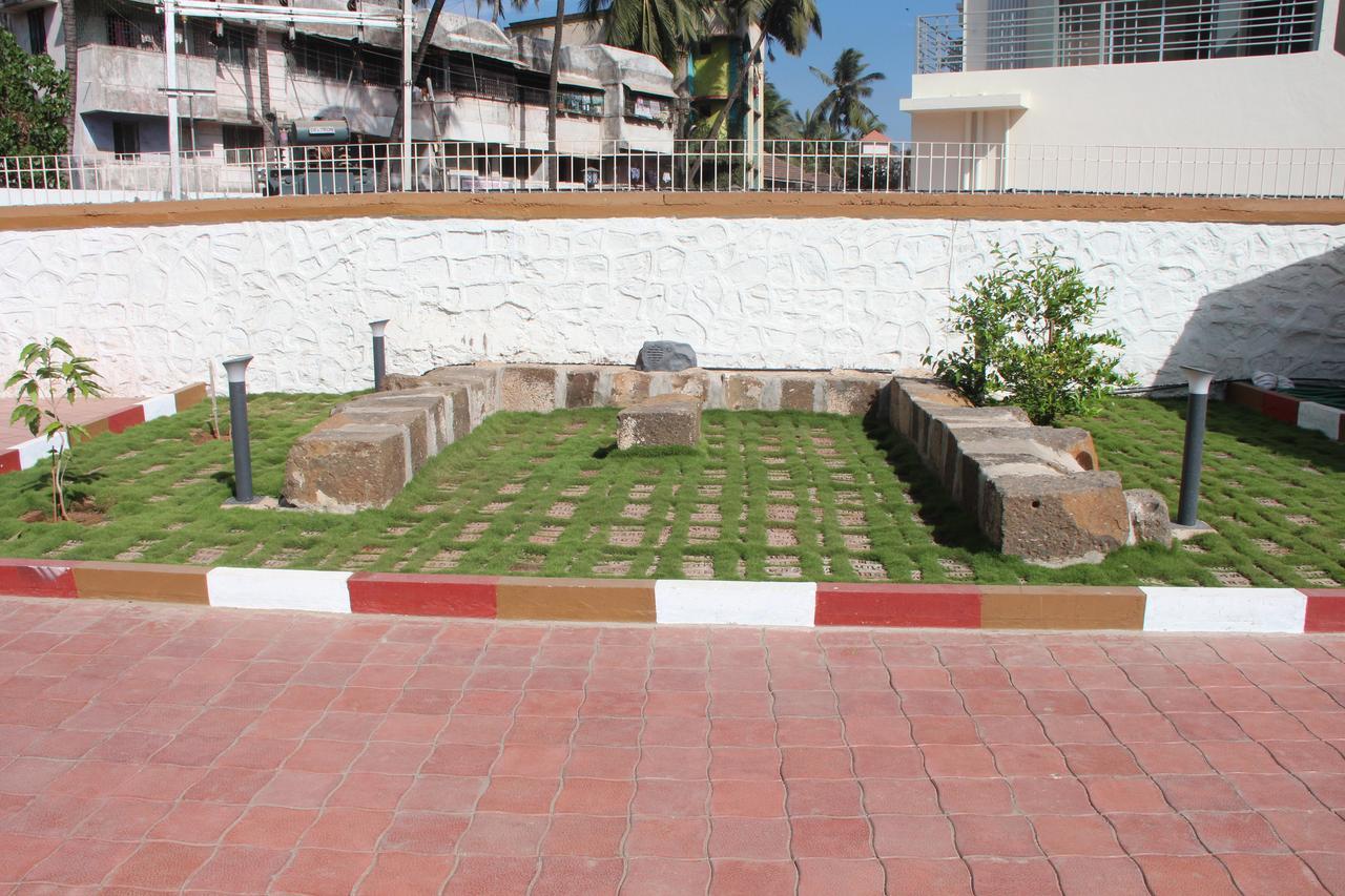 Hôtel Hira Laxmi Residency à Alībāg Extérieur photo